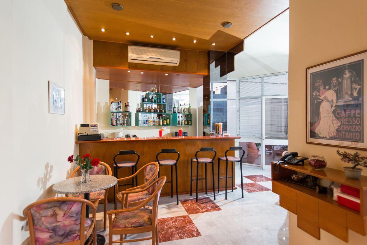 Daisy Hotel Apartments Ретимно Экстерьер фото