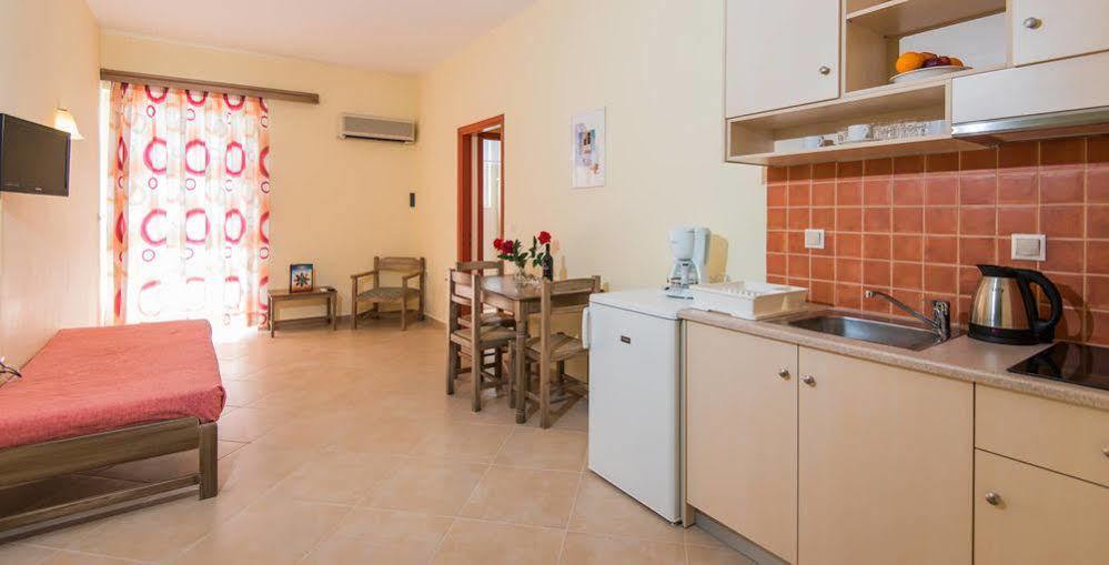 Daisy Hotel Apartments Ретимно Экстерьер фото
